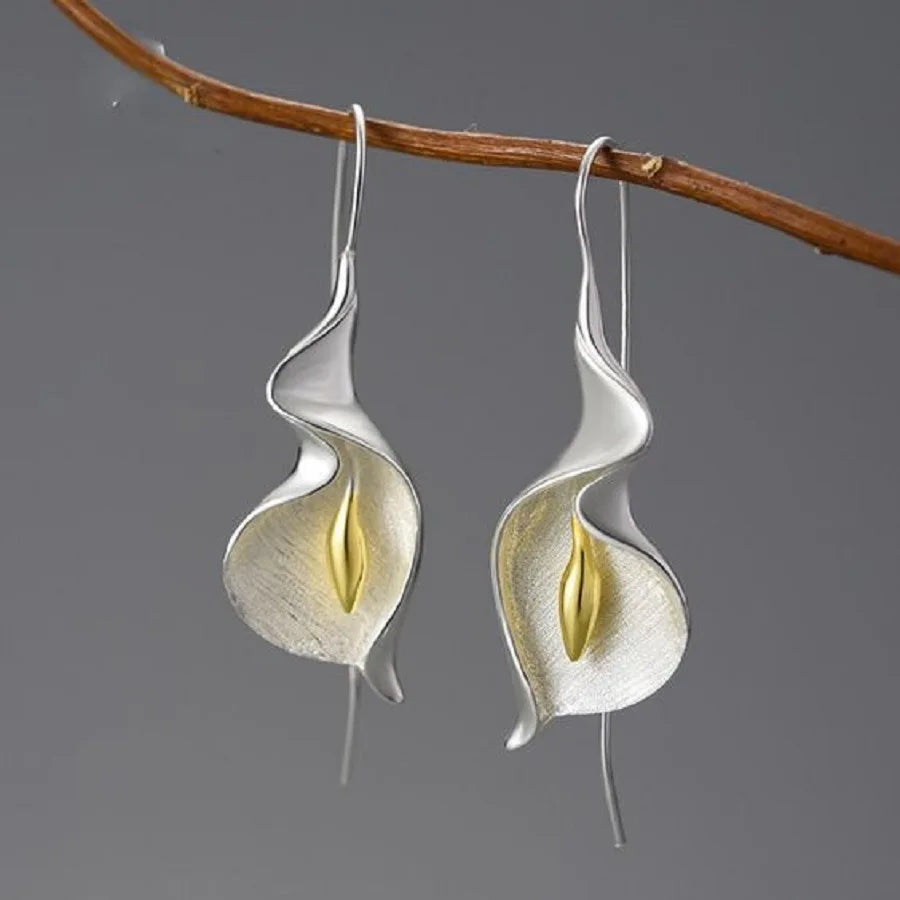 Elegant Dangling Tassel Earrings