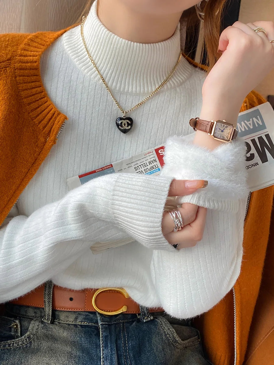Women’s Turtleneck Sweater with Velvet Lining