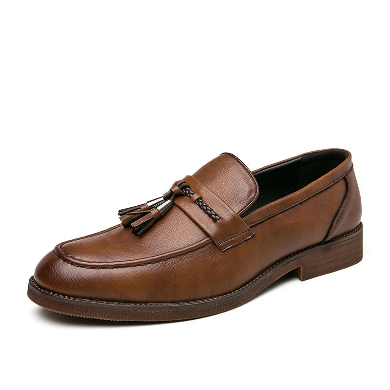 Fringed Pointed-Toe Boat Moccasins