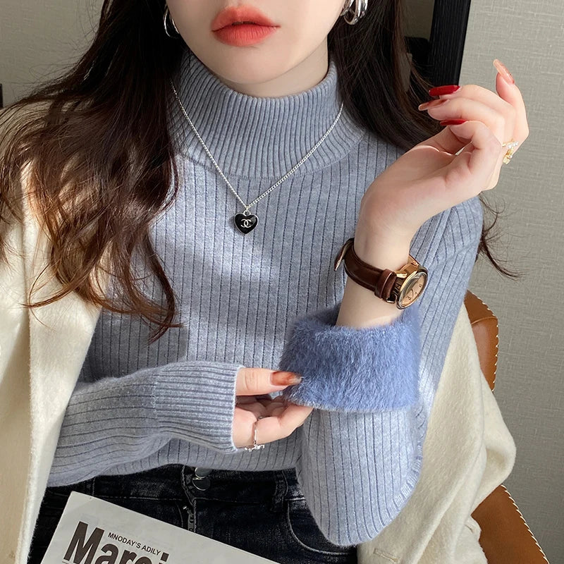 Women’s Turtleneck Sweater with Velvet Lining