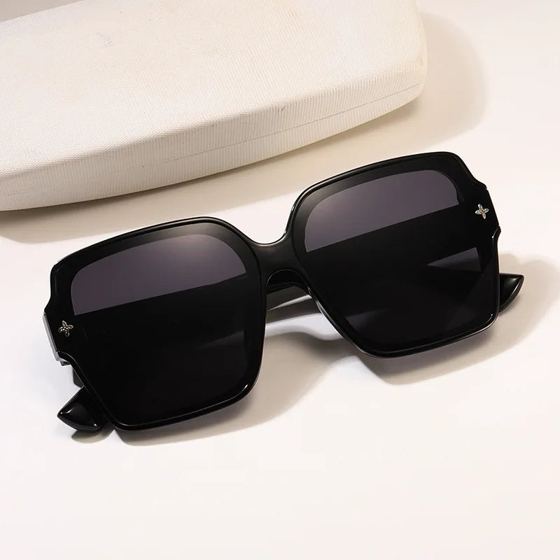 Chic Square Frame Sunglasses