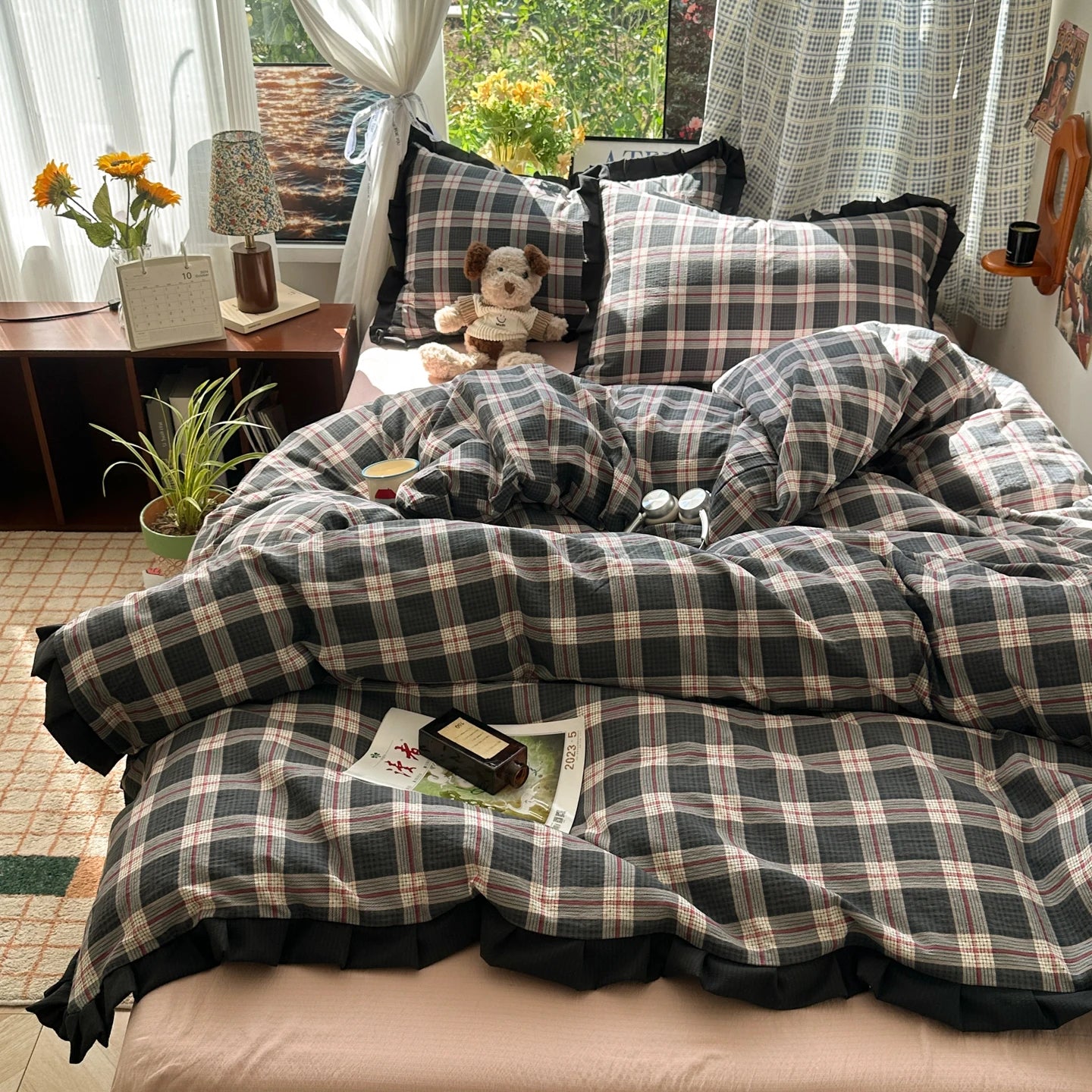 Plaid Bedding Set