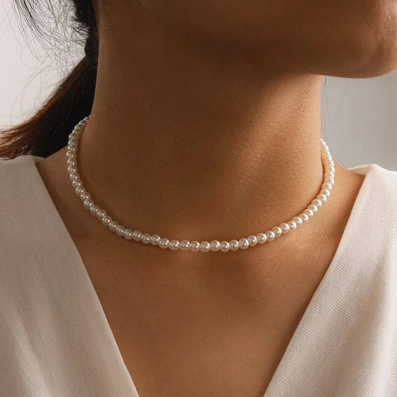 Fashionable Pearl Love Necklace