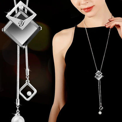 Women’s Long Pendant Necklace