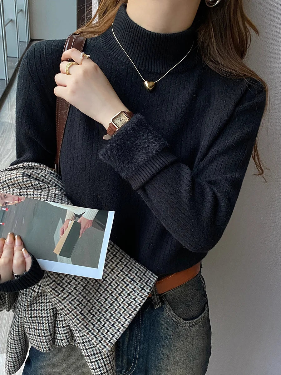 Women’s Turtleneck Sweater with Velvet Lining