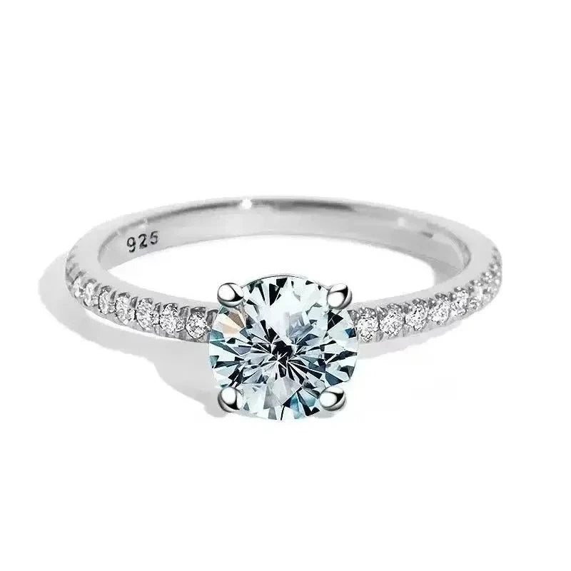 Round Moissanite Zircon Band
