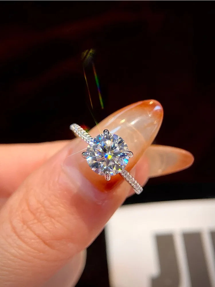 Round Moissanite Band Ring