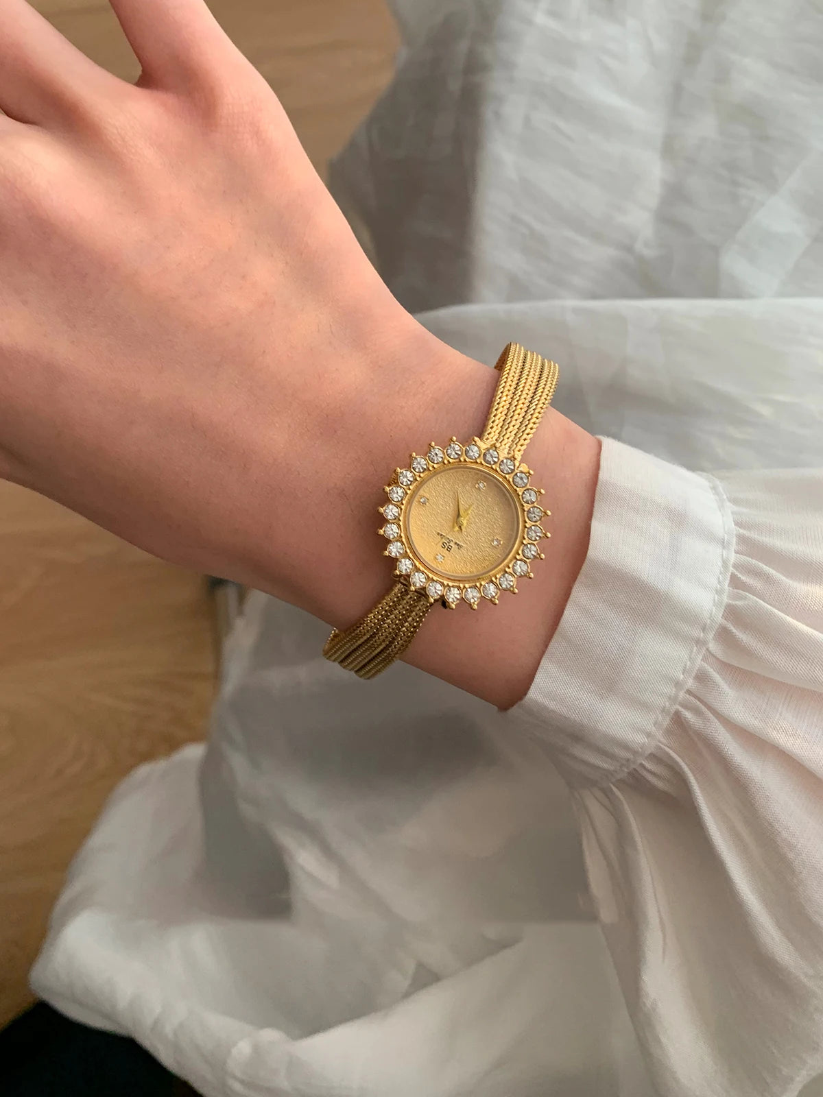 Minimal Round Watch
