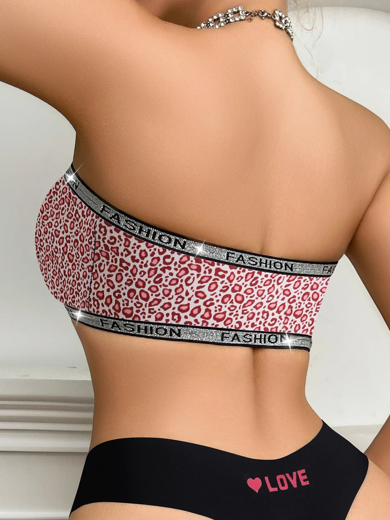 Wire-Free Deep U-Neck Bra