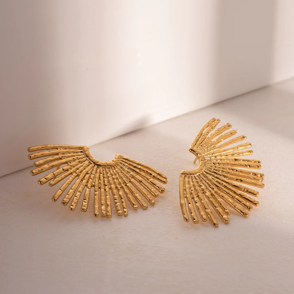 Hollow Gold Pendant Earrings