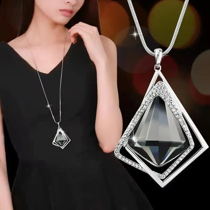 Women’s Long Pendant Necklace