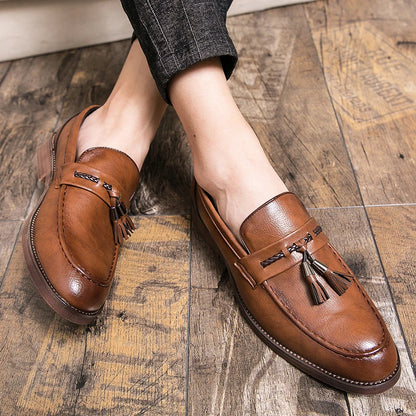 Fringed Pointed-Toe Boat Moccasins