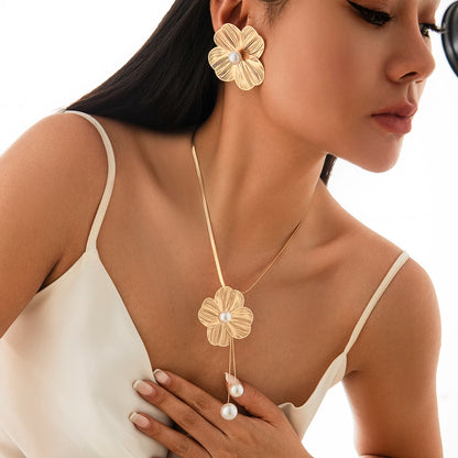 Pearl Flower Jewelry Set