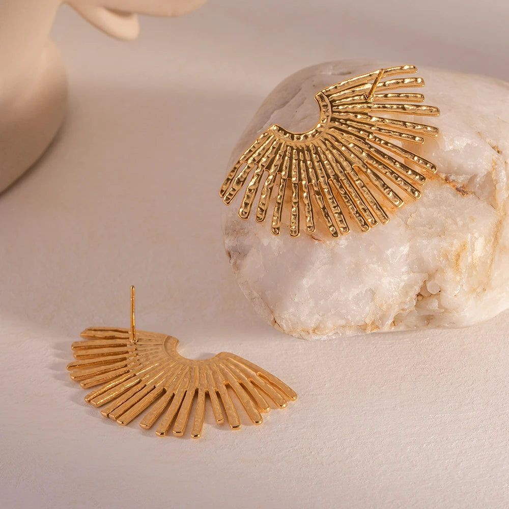 Hollow Gold Pendant Earrings