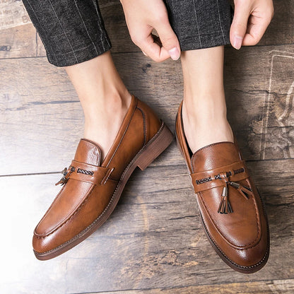 Fringed Pointed-Toe Boat Moccasins
