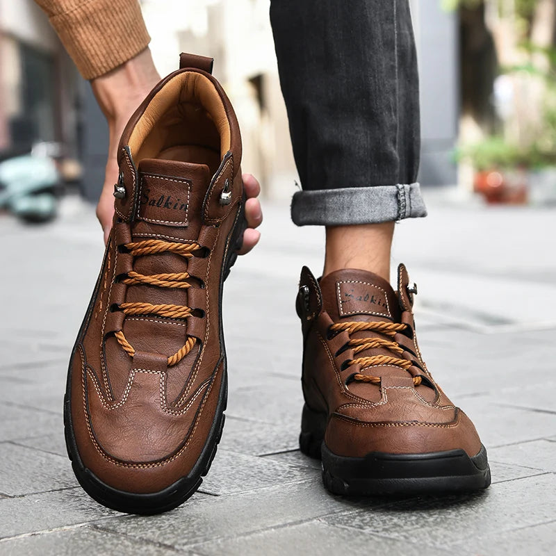 Thick-Sole Round-Toe Hiking Boots