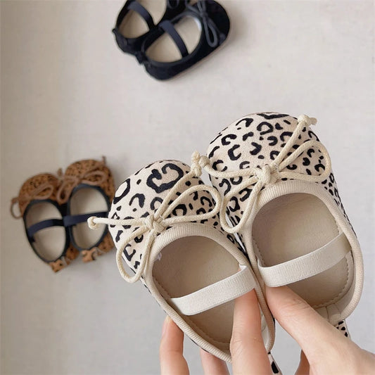 Soft-Sole Bow Walking Shoes