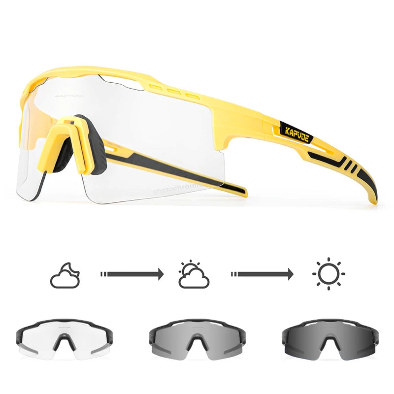Photochromic Cycling Glasses
