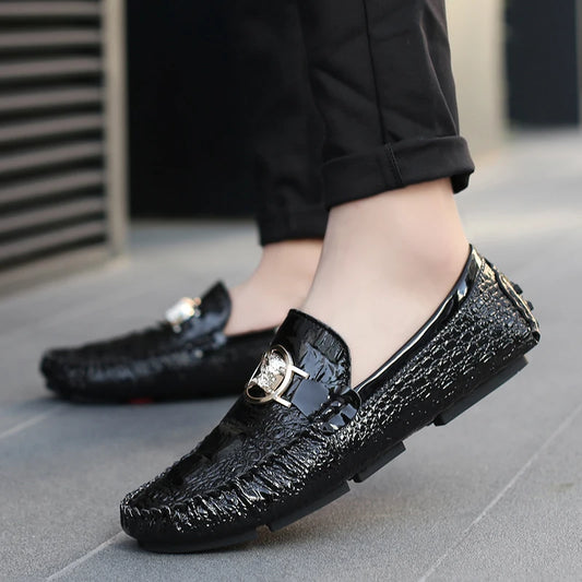 Crocodile Pattern Slip-On Shoes