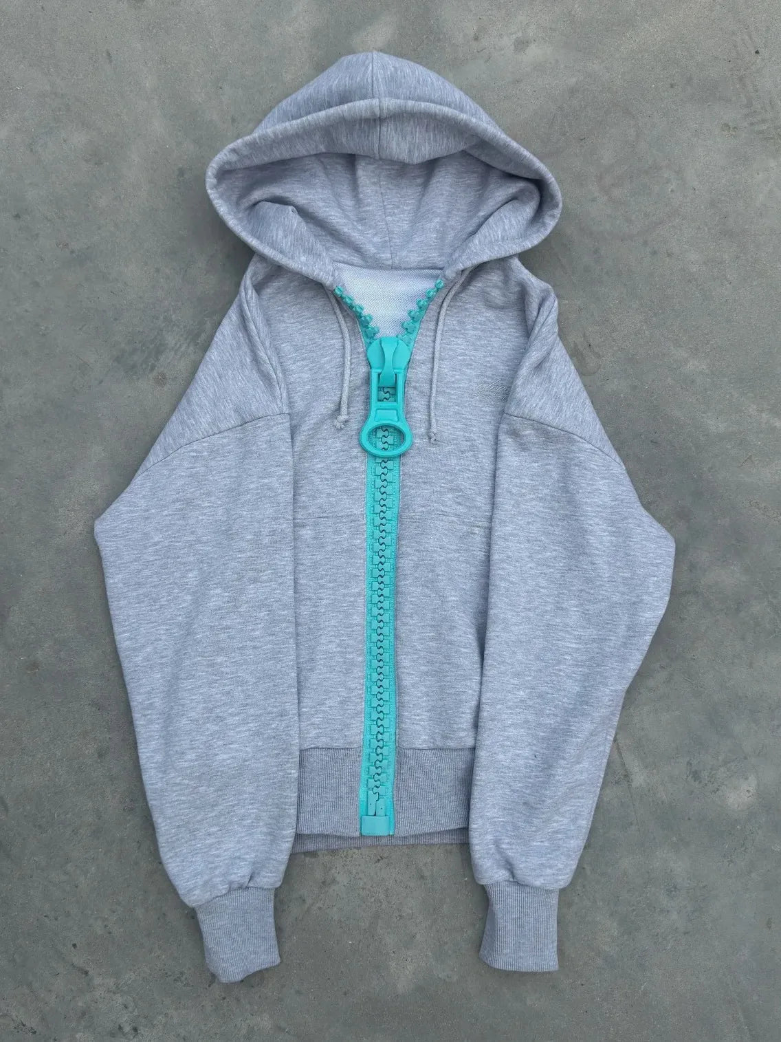 Cropped Contrast Zip Hoodie