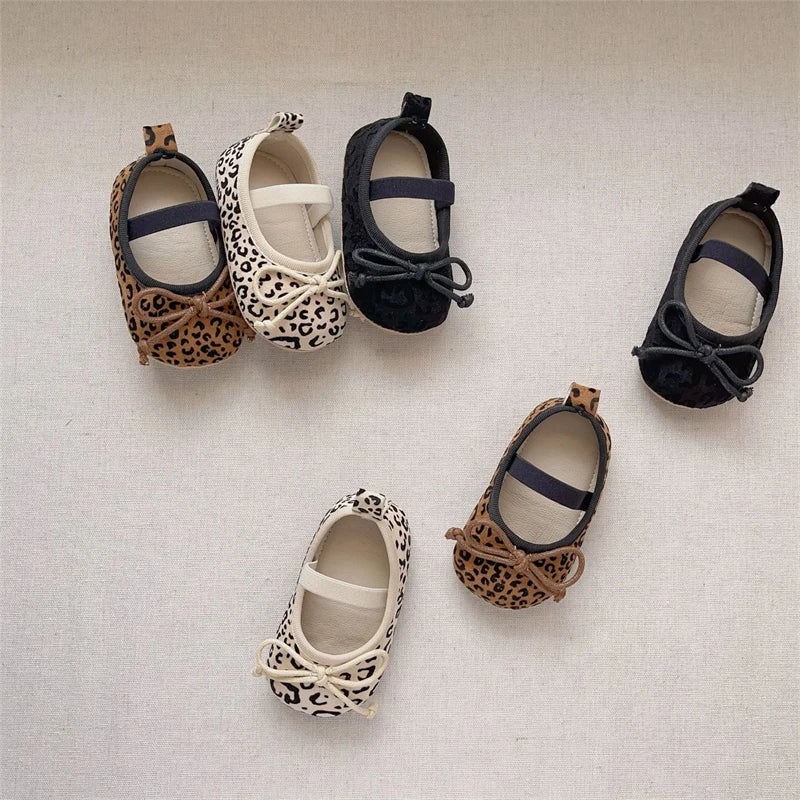 Soft-Sole Bow Walking Shoes