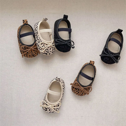 Soft-Sole Bow Walking Shoes