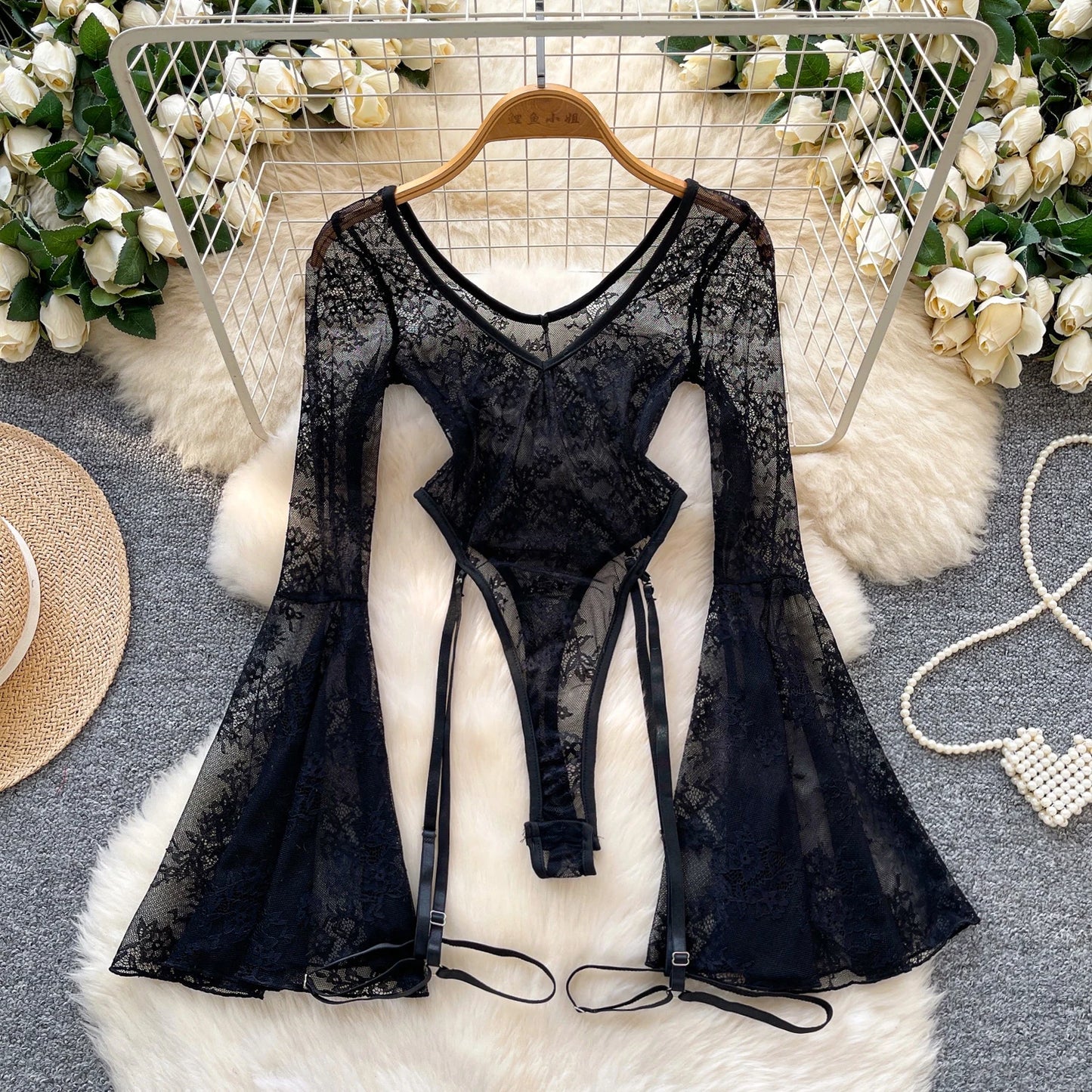 Sexy Sleeveless Lace Flare Sleeve Vintage Bodysuits