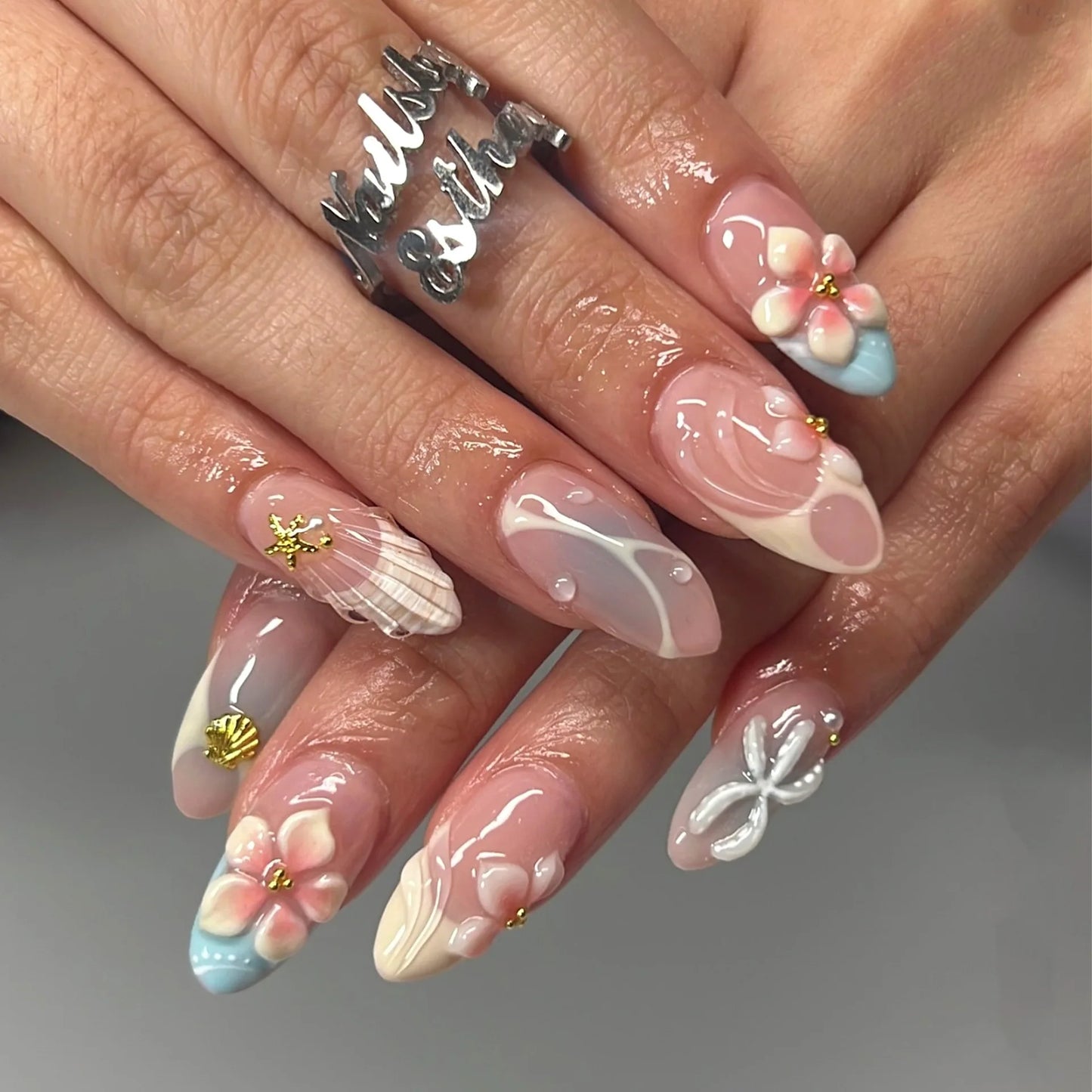 Gradient Blue Flower Press-On Nails