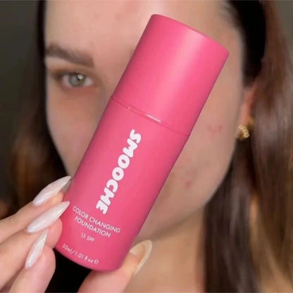 30ml SMOOCHE Color Changing Foundation - Self-Adjusting Shade