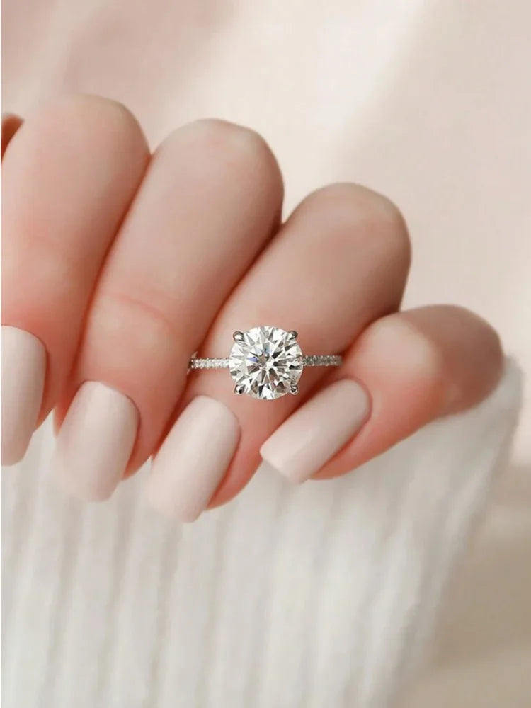 Round Moissanite Band Ring