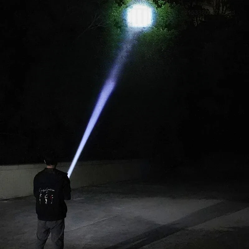 Portable High-Brightness Flashlight