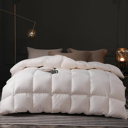 Golden Edge Goose Down Quilt
