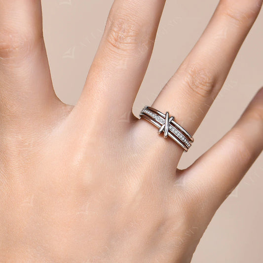 Round Moissanite Connect Ring