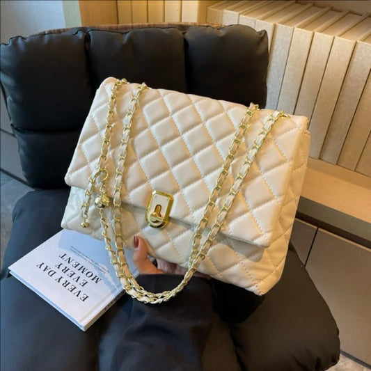 Diamond Pattern Shoulder Bag