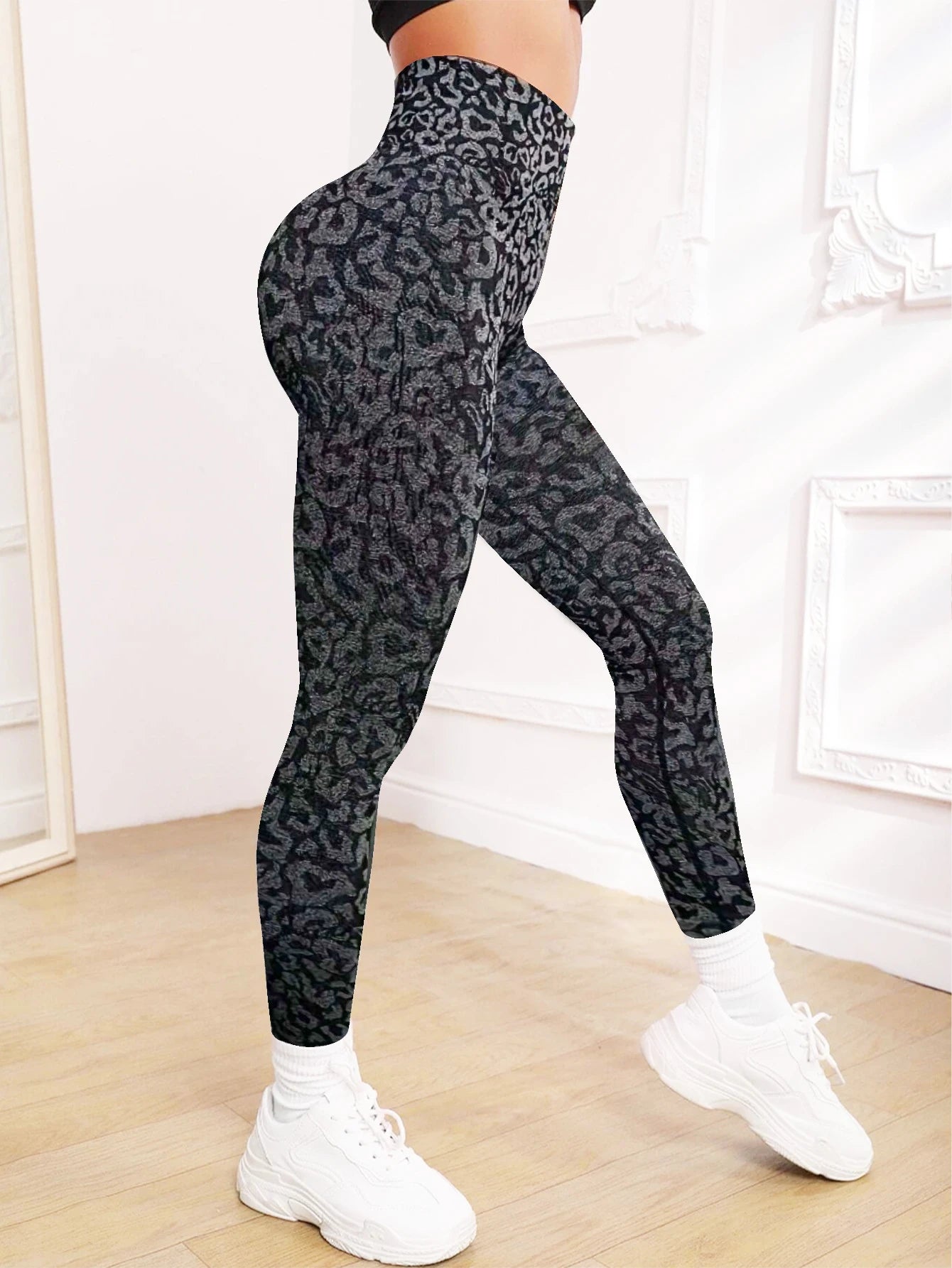 Leopard Print Wide-Belt Leggings