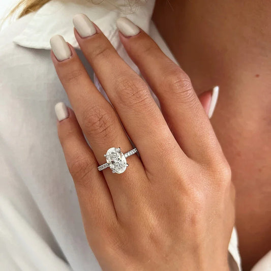 Oval Moissanite Wedding Ring