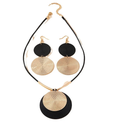 Large Round Vintage Pendant Necklace