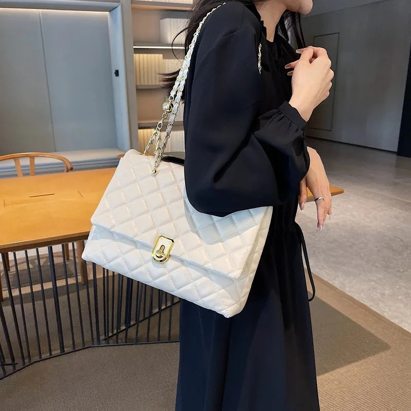 Diamond Pattern Shoulder Bag